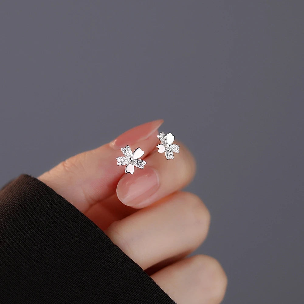 New Daisy Tulip Flowers Stud Earrings For Women Dropping Oil Hypoallergenic Earring Girls Pretty Korean Fashion Jewelry Gifts