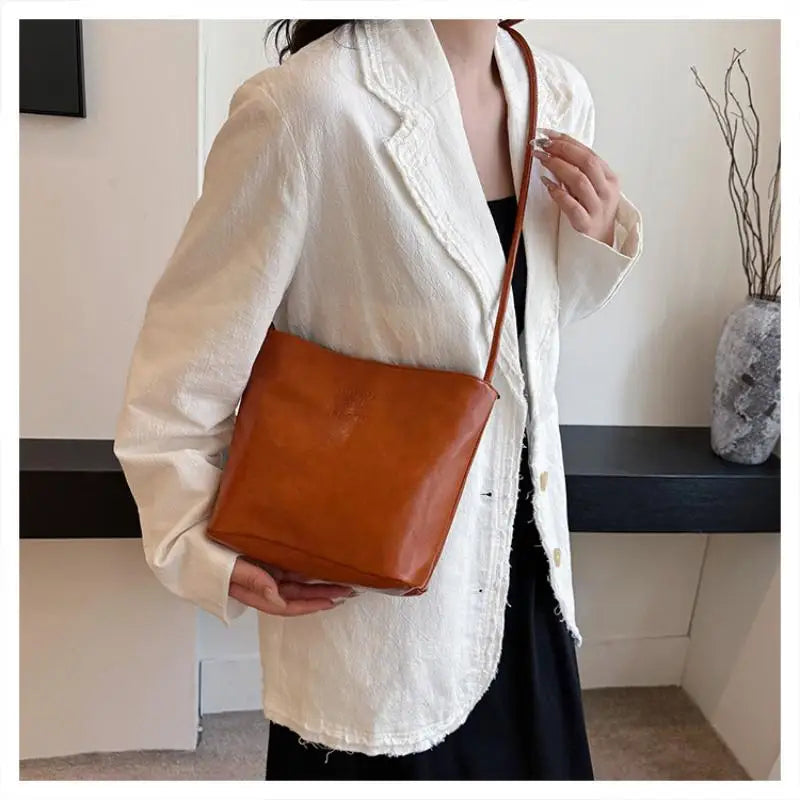 2024 Trendy Shoulder Bag Underarm Bag Large Capacity Bucket Bag Daily Casual Commuting Bag Handbag   Brand Designer Suede Women'