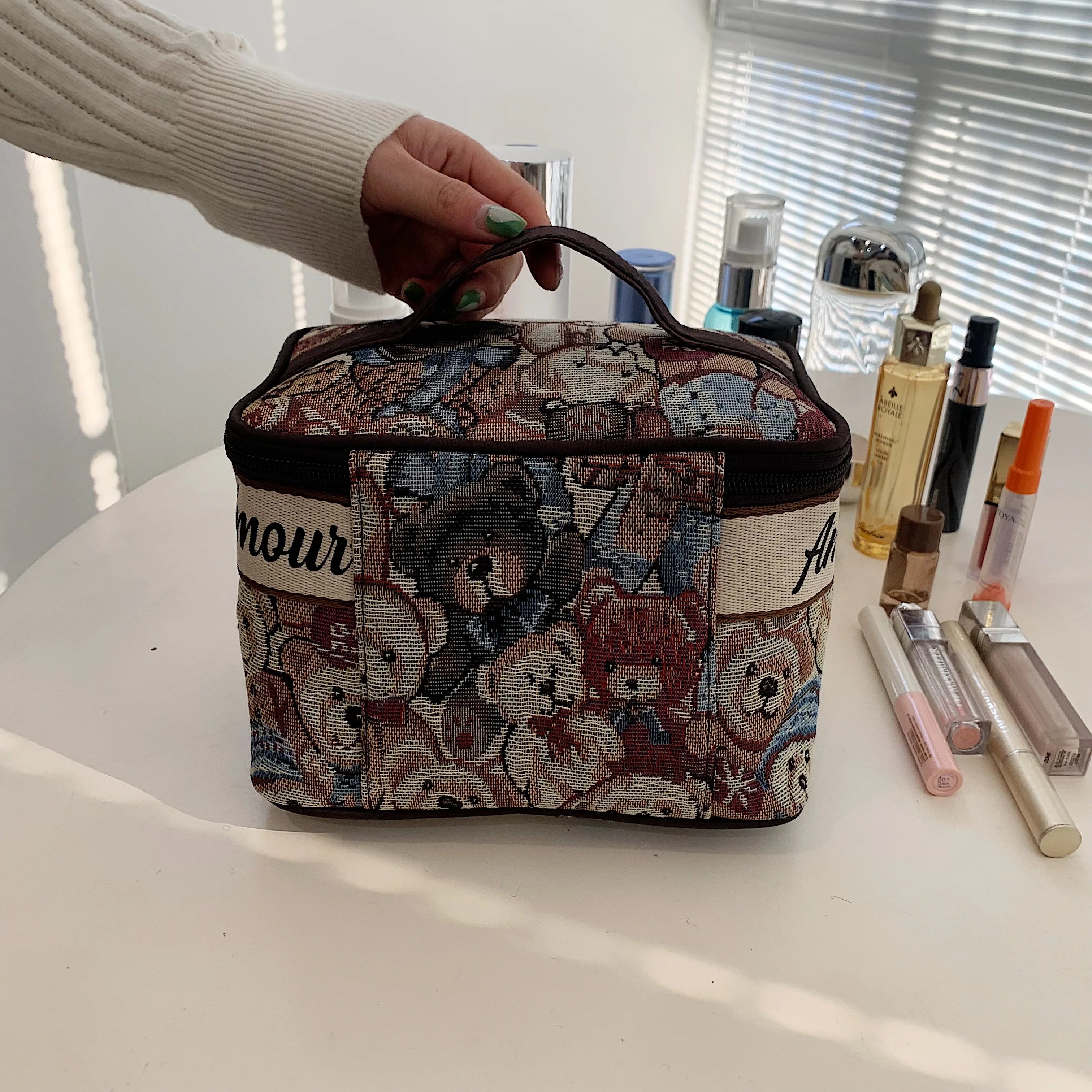 1 Piece Women's Bear Cosmetic Bag Square Large Capacity Ladies Handbag Can Hold Makeup Supplies
