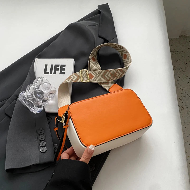 1pcs PU Small Square Bag Wide Shoulder Strap Single Shoulder Crossbody Bag Women's Bag Can PUt the Machine