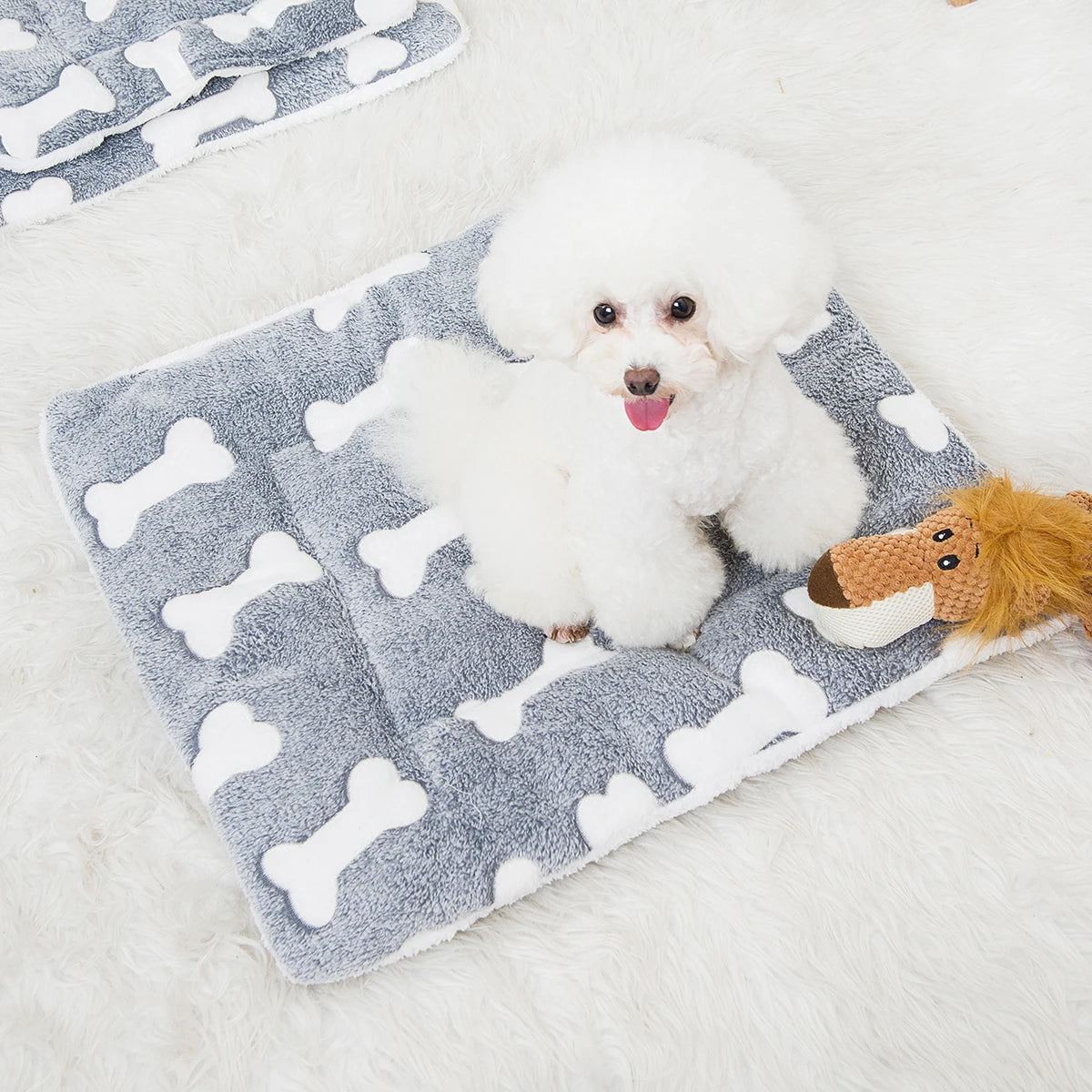 1PC Pet Mat Thickened Plush Kennel Large Dog Small And Medium Dog Pet Cushion Spring And Summer Cat Litter Pet Mattress
