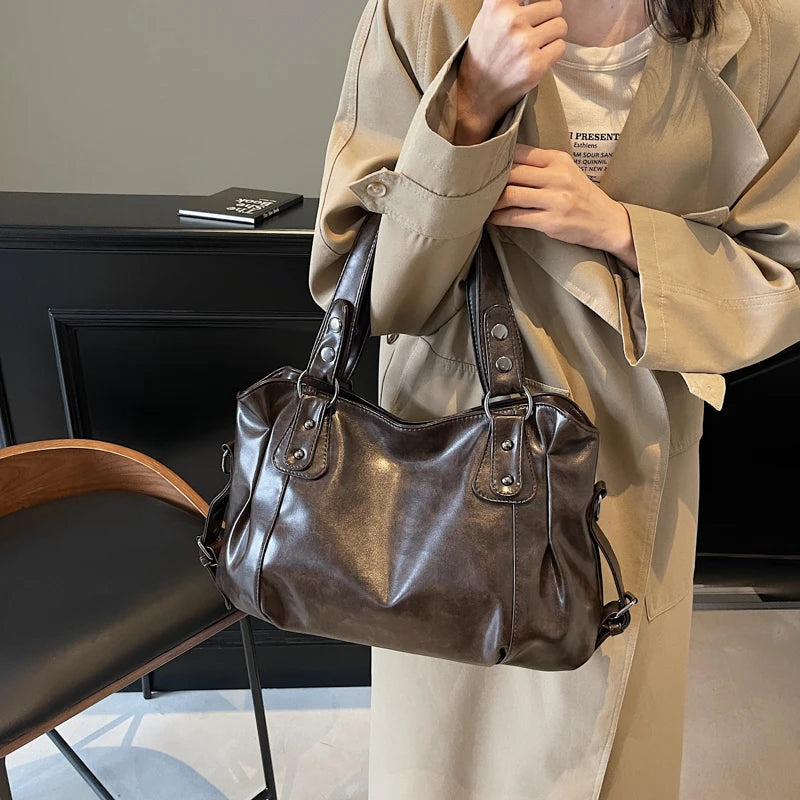 1 Piece Women's Pure Color Pu Retro Large Capacity Shoulder Tote Bag