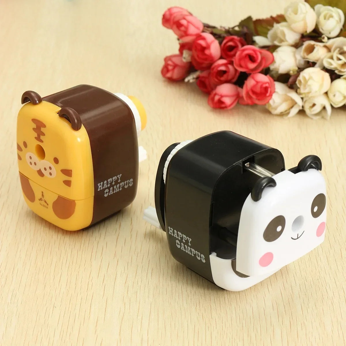 Random Logo Sign Animal Shaped Cartoon Panda Tiger Pencil Sharpener Kids School Sipplies Home Office Desktop