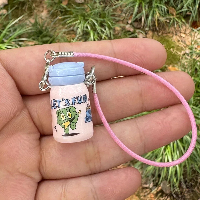 Mini kettle thermos cup pendant cute little bottle doll accessories simulation DIY water cup accessories wholesale