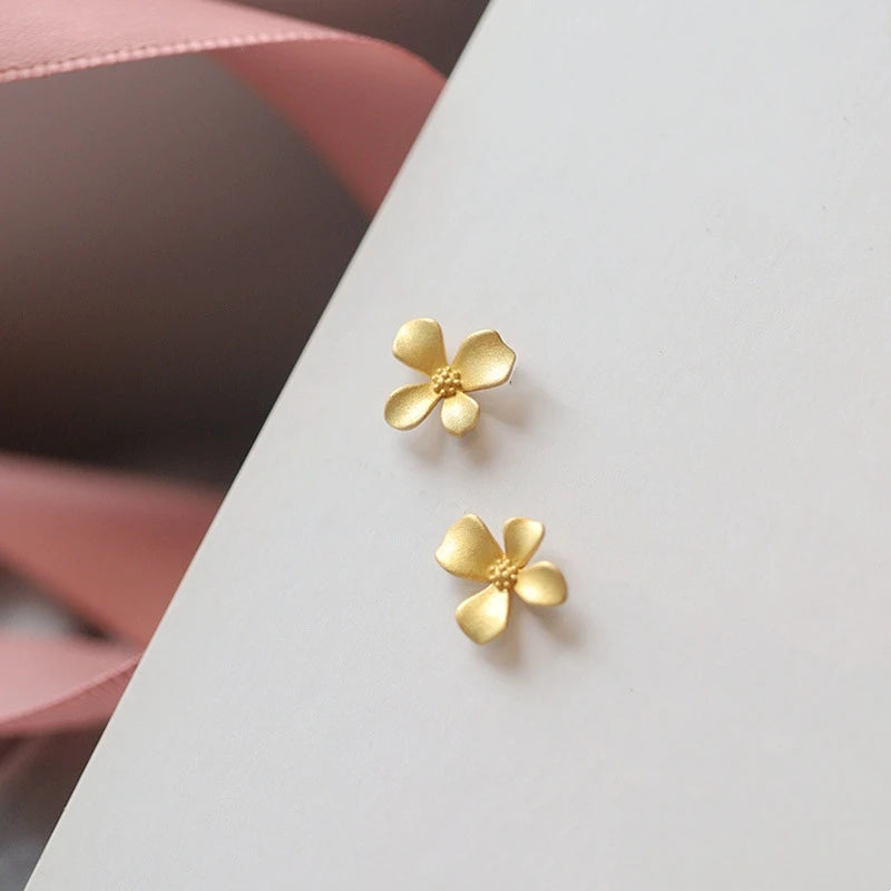 New Daisy Tulip Flowers Stud Earrings For Women Dropping Oil Hypoallergenic Earring Girls Pretty Korean Fashion Jewelry Gifts