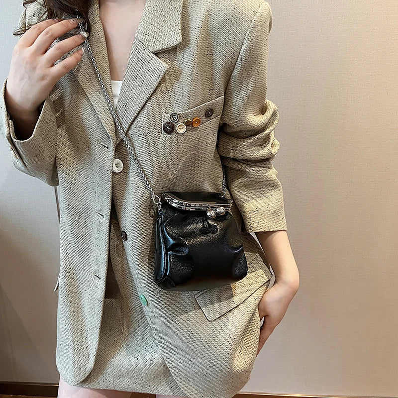 1 Piece of Pure Color Chain Shoulder Bag for Women