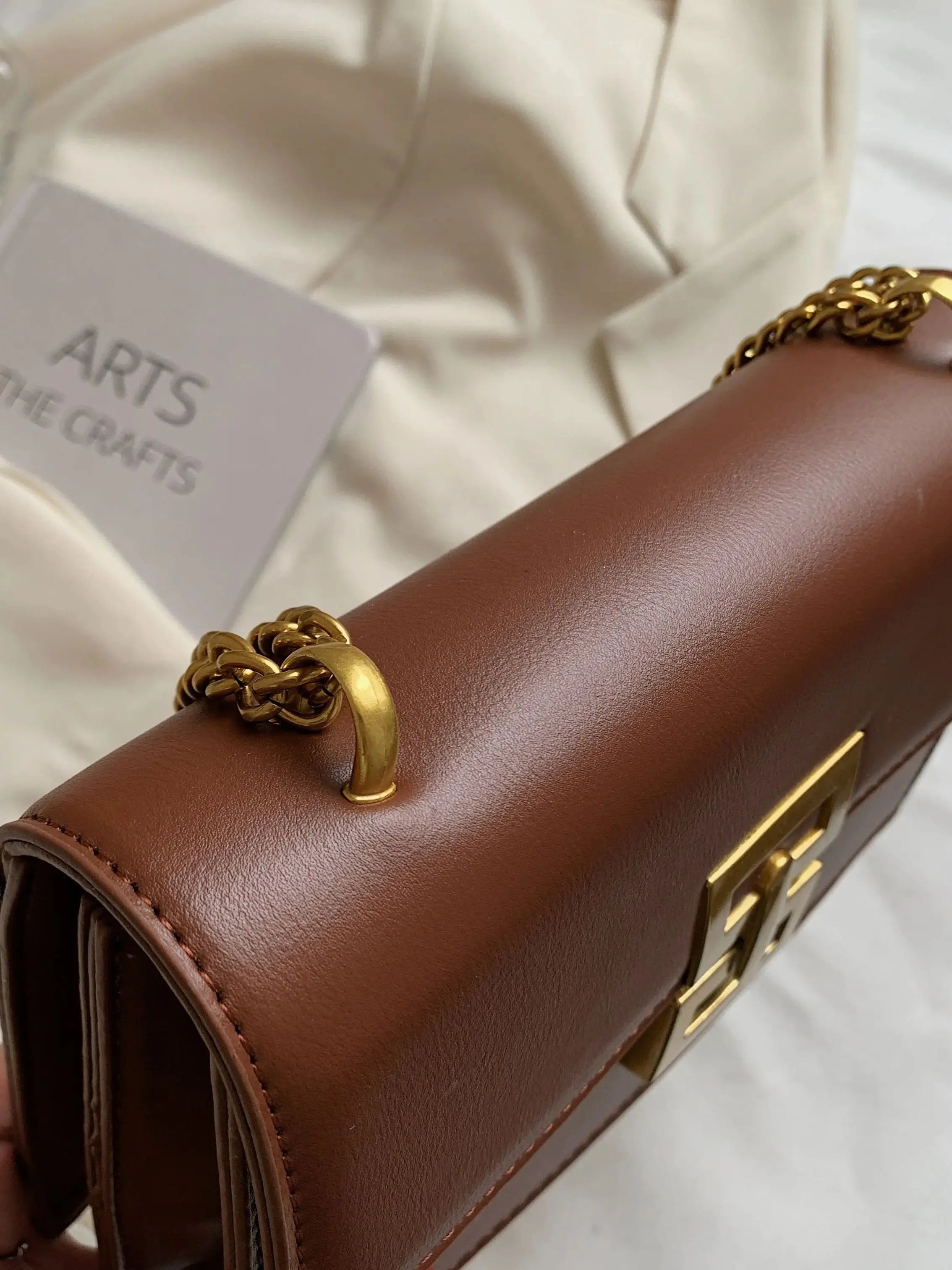 1pcs ladies pure color pu chain shoulder bag fashion lock middle compartment square bag suitable for mobile phone wallet dating gift