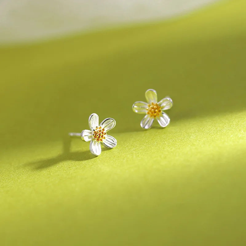 New Daisy Tulip Flowers Stud Earrings For Women Dropping Oil Hypoallergenic Earring Girls Pretty Korean Fashion Jewelry Gifts