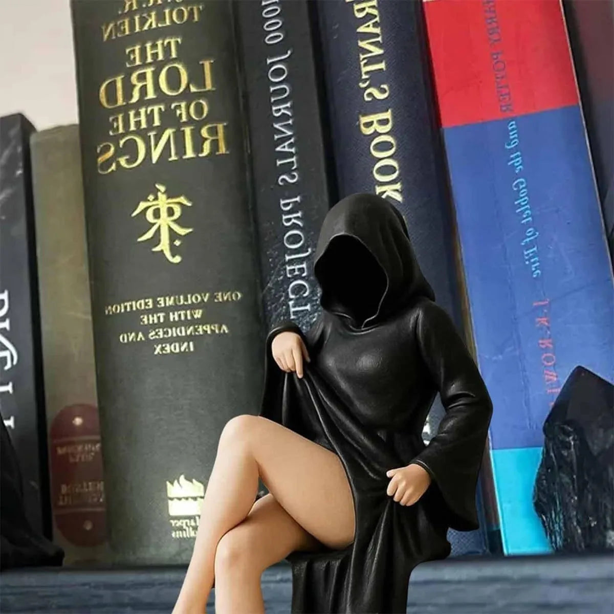 New MysteriousStatue Gothic Mysterious Resin Sculpture Bookshelf Decoration Crafts Ornament