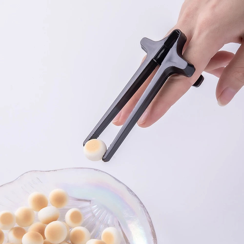 1PC/2PCS Lazy Fingers Chopsticks Play Games Eat Snacks Clip Brush Video Without Dirty Hands Food Clip